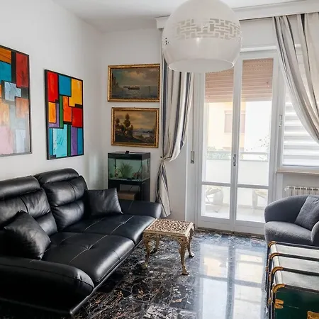Modern Near Senigallias Velvet Apartmán