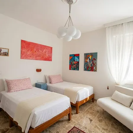 Modern Near Senigallias Velvet *
